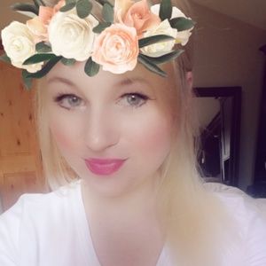 Meet your Posher, Carrie